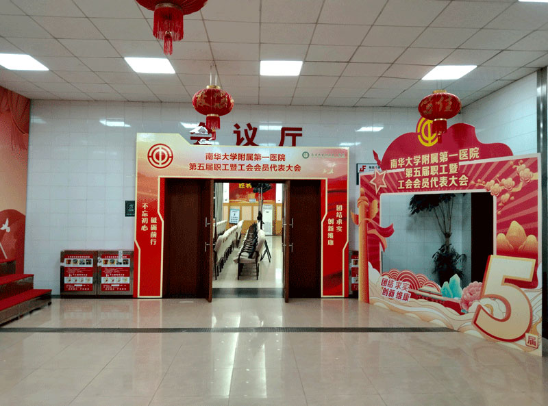 ���h����